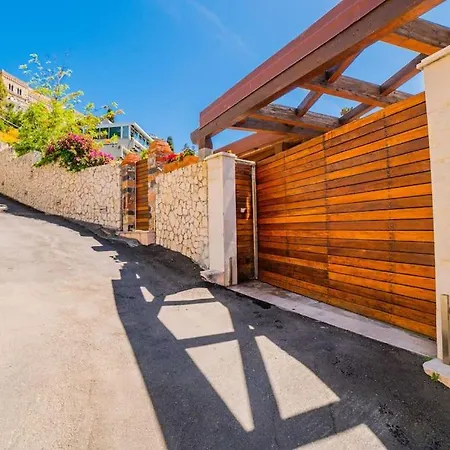 Chalet Vista Mare A Con Parcheggio Paolone House