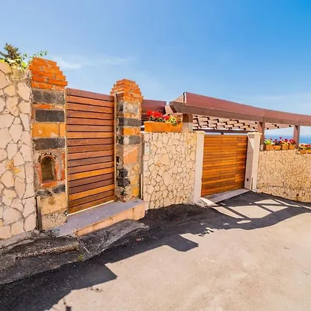 Chalet Vista Mare A Con Parcheggio Paolone House