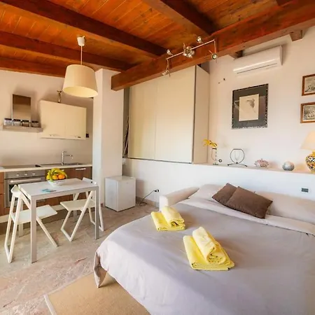Chalet Vista Mare A Con Parcheggio Paolone House *
